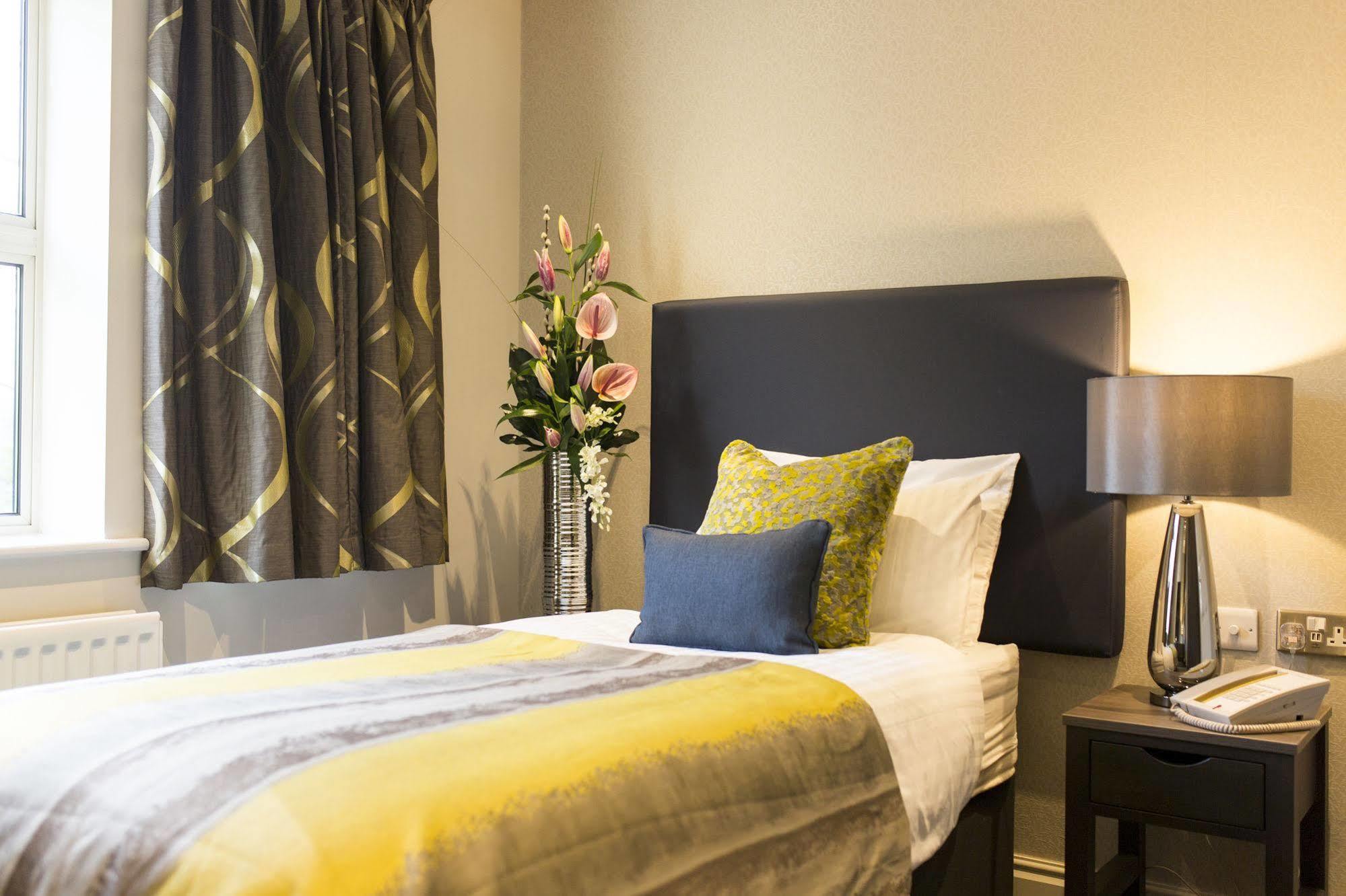 Отель Woodland Grange Lillington  Экстерьер фото